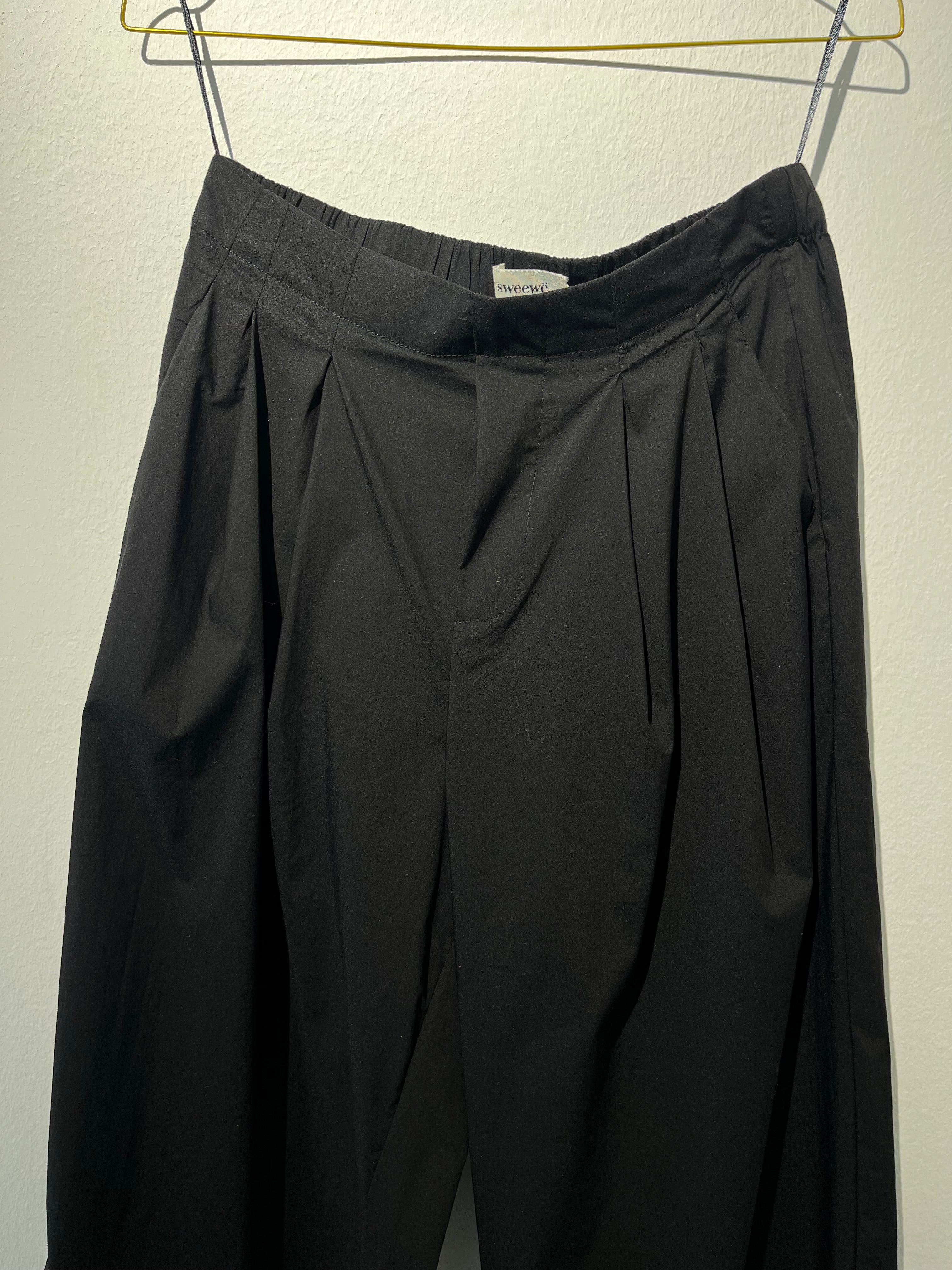 PANTS LIGHTWEIGHT “BLACK“ • 70% Cotton; 27% Poly; 3% Elastane