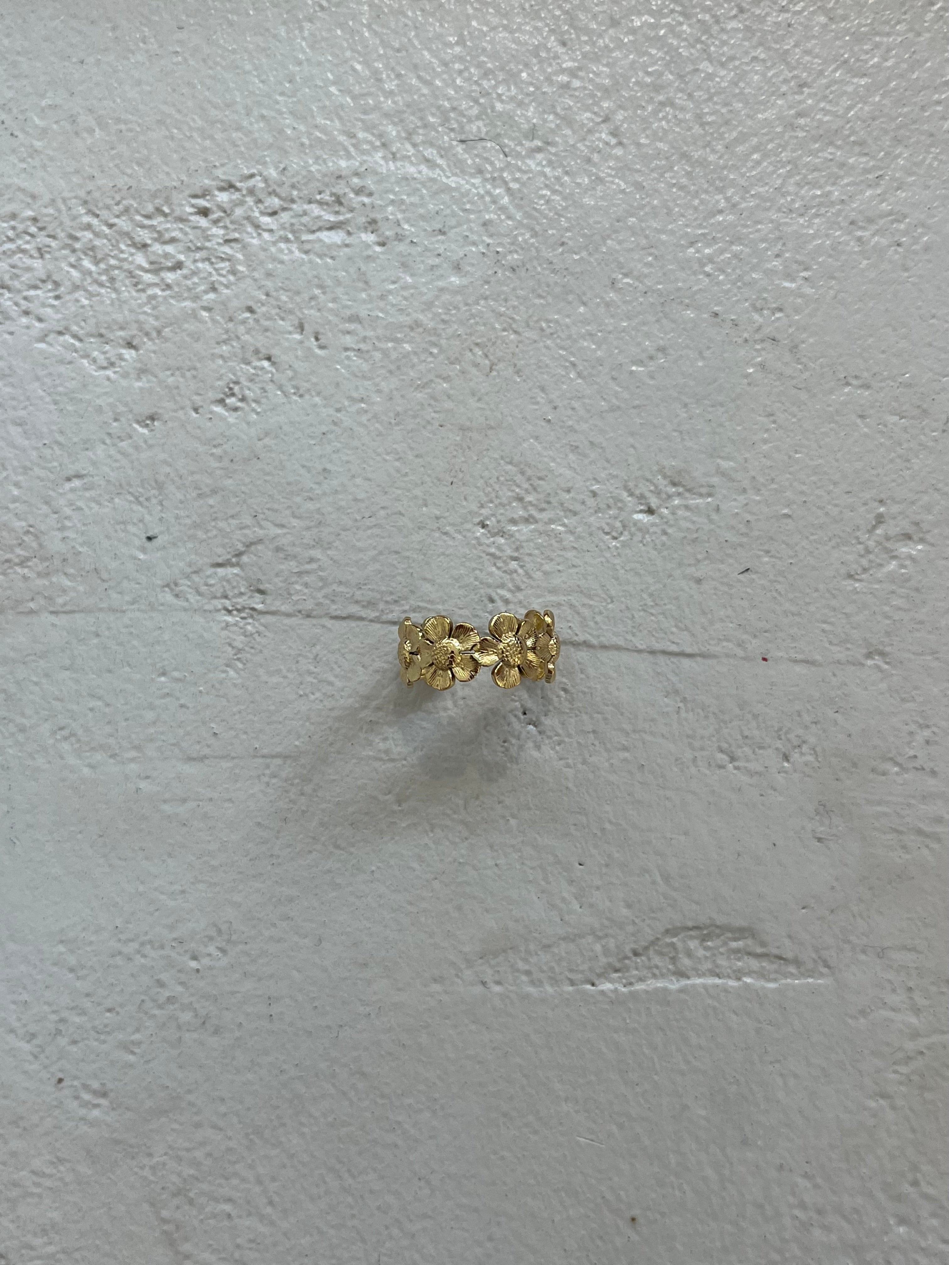 PINKY RING “FLOWER” • steel gold / 3,2g / Grössenverstellbar
