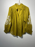 BLUSE “LIME” mit Stickerei • 100% Cotton