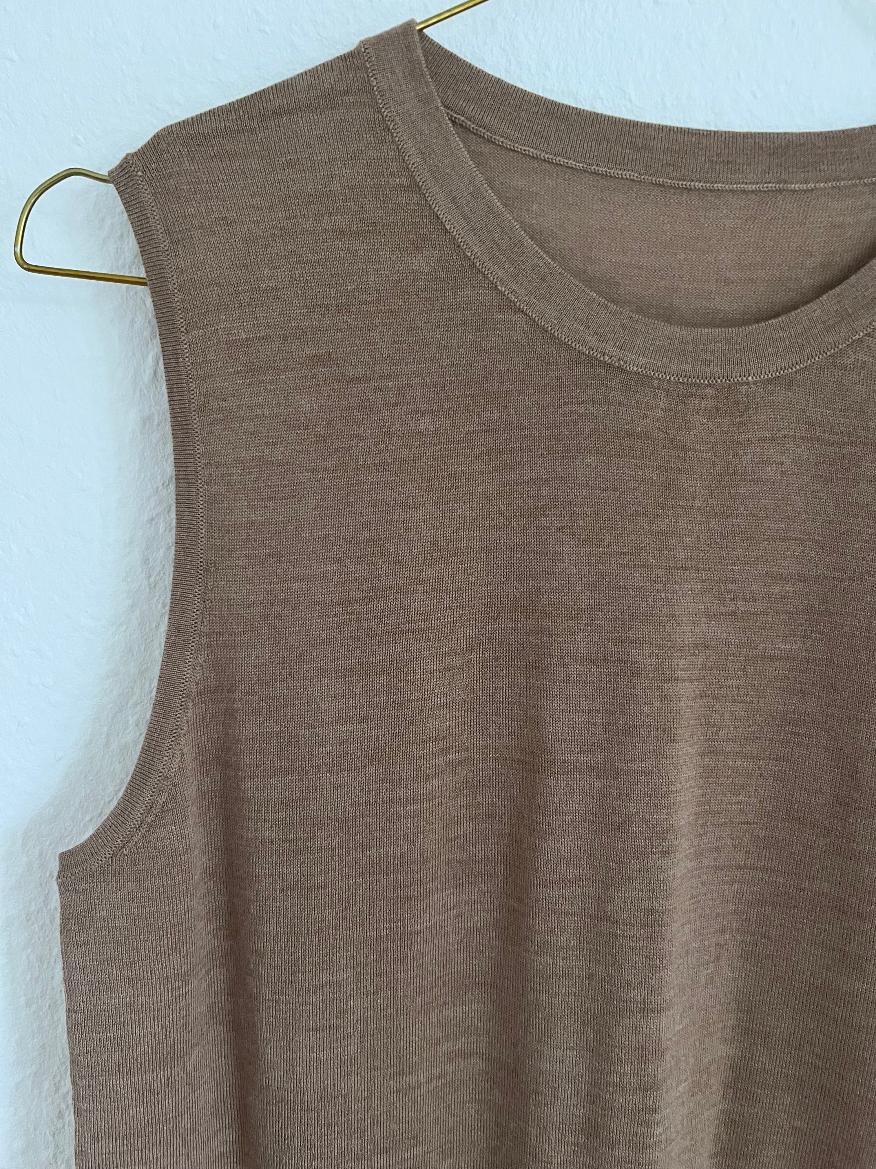 SHIRT LIGHT-WOOL “TANK“ beige • 25% Maulbeer Seide, 75% Wolle